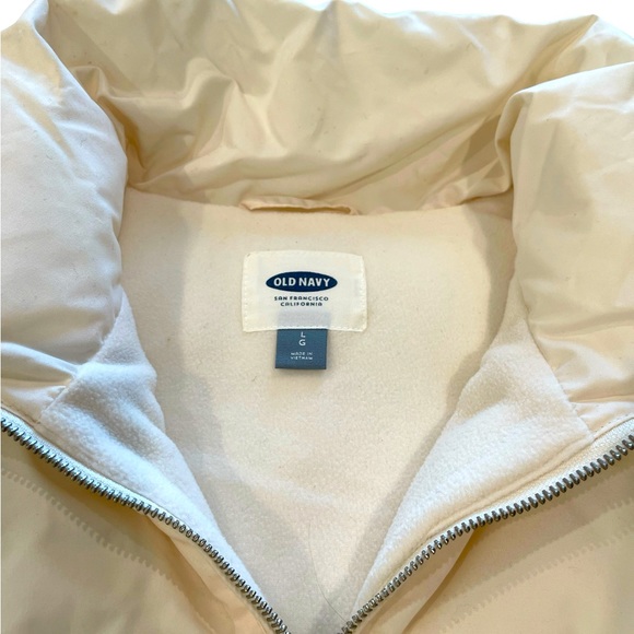 Old Navy Puffer Vest - Picture 4 of 8